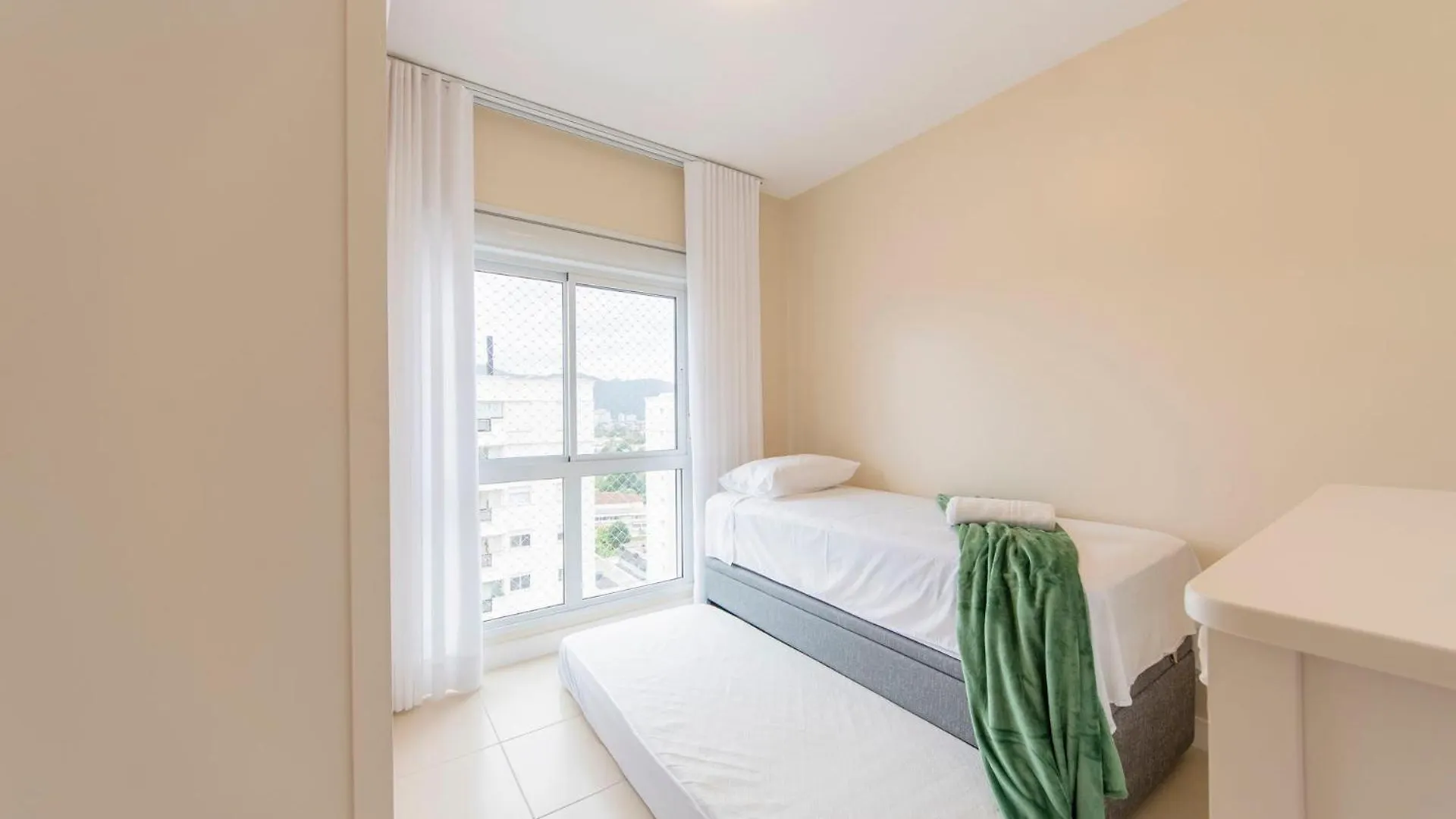 Apto Moderno Com Piscina E Academia Qn1439 Florianopolis
