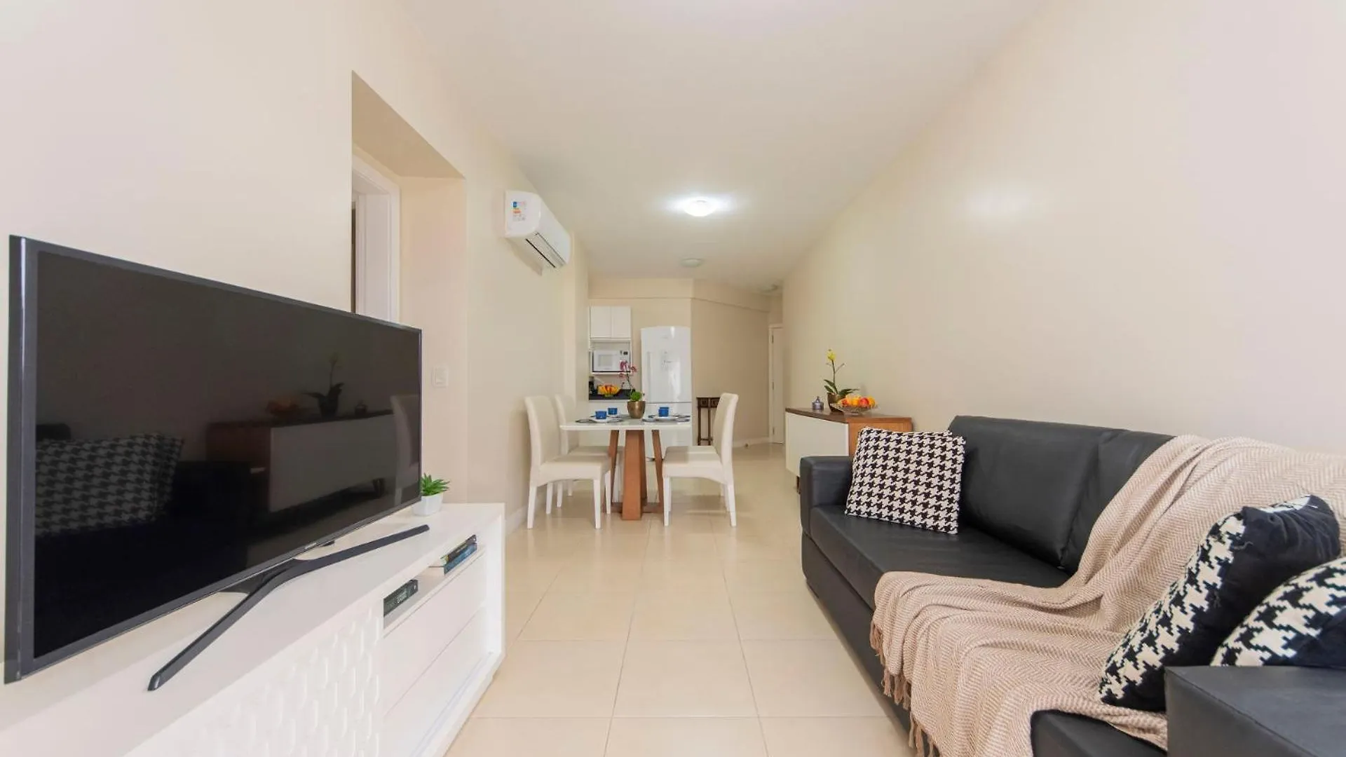 Apto Moderno Com Piscina E Academia Qn1439 Florianopolis Apartment